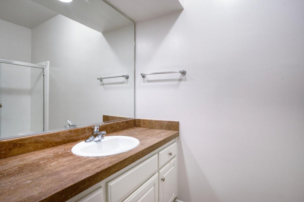 Beverly Hills 1br W Pool Gym Nr Restaurants Lax-1082 Apartamento *